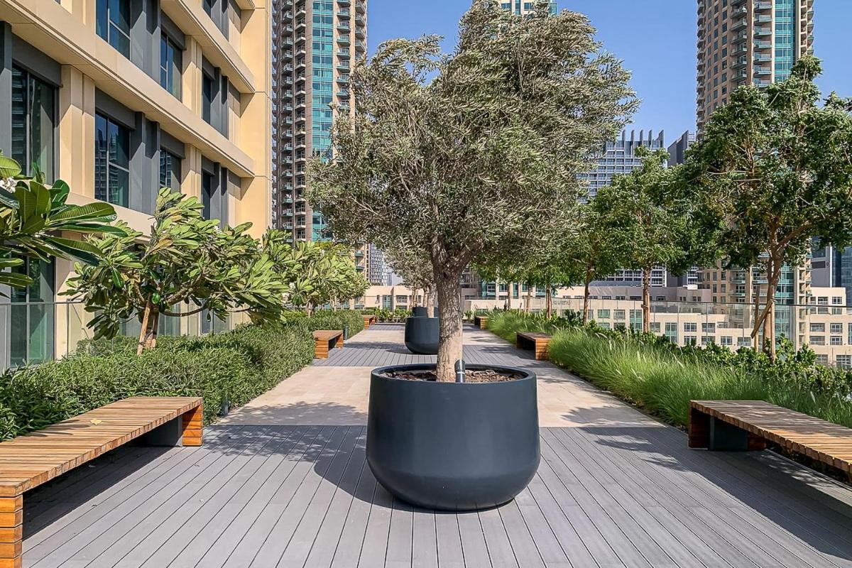 Frank Porter - Burj Royale Appartement *